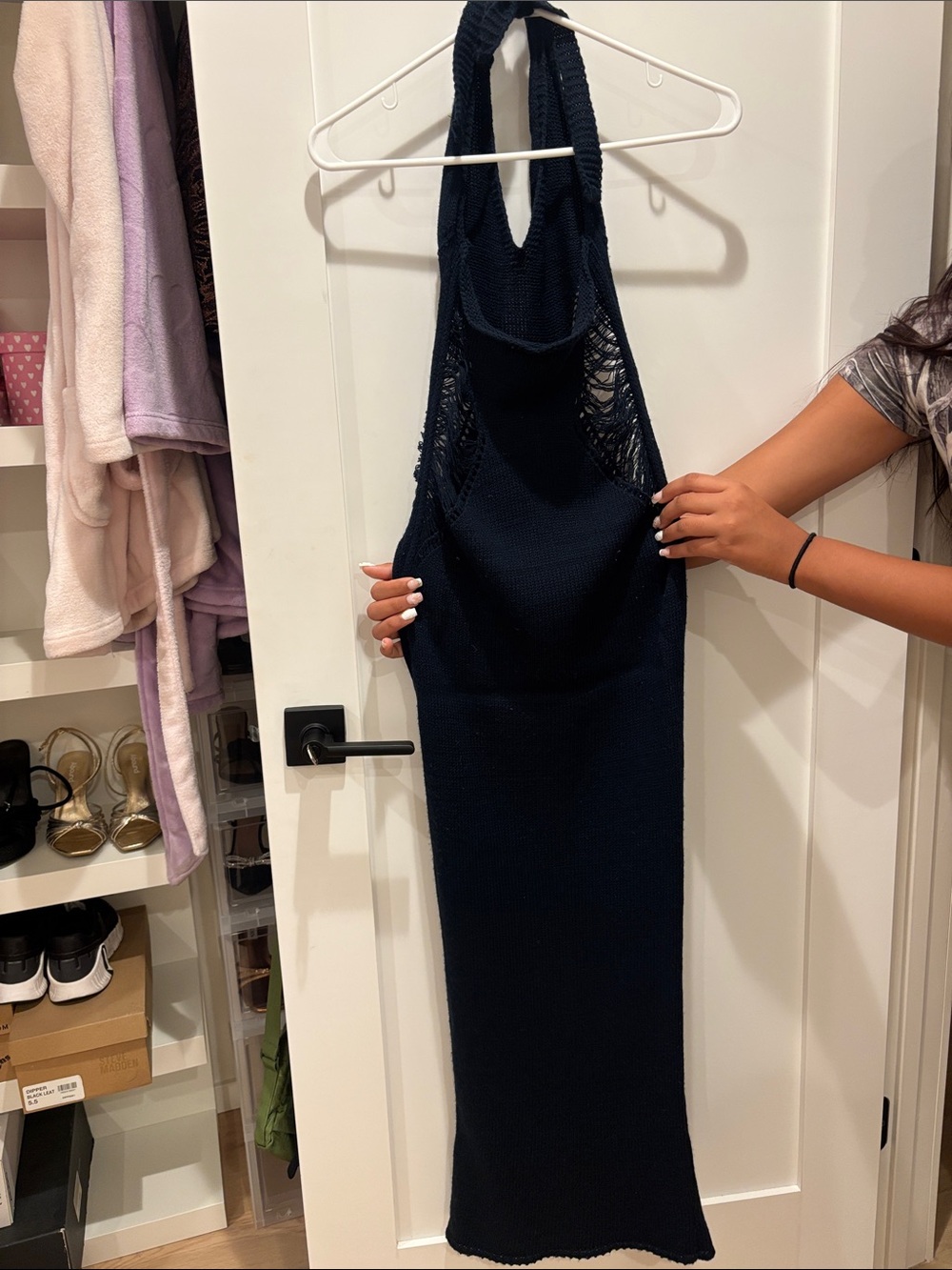 PrettyLittleThing Navy Halter Backless Maxi Dress - Picture 3 of 4